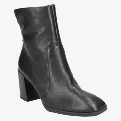 Ankle boot