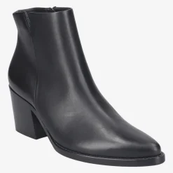 Ankle boot