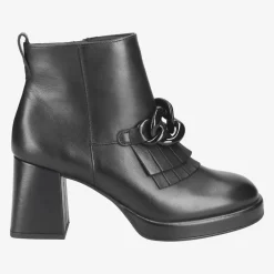 Ankle boot