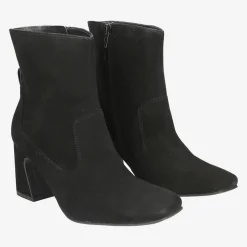 Ankle boot