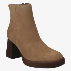 Ankle boot