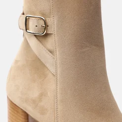 Ankle boot