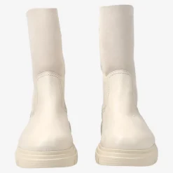 Ankle boot with lambskin