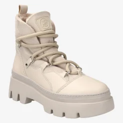 Lace up bootie with lambskin lining