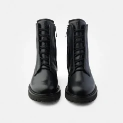 Lace-up ankle boot with Gore-Tex