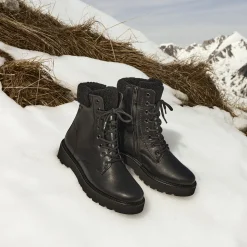 Lace-up ankle boot with Gore-Tex