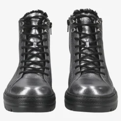 Lace-up ankle boot with warm lining