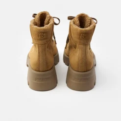 Lace-up bootie with warm lining