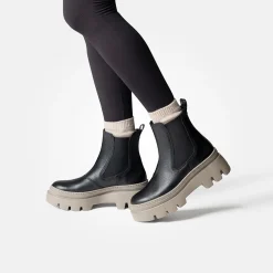 SUPER SOFT Chelsea boots